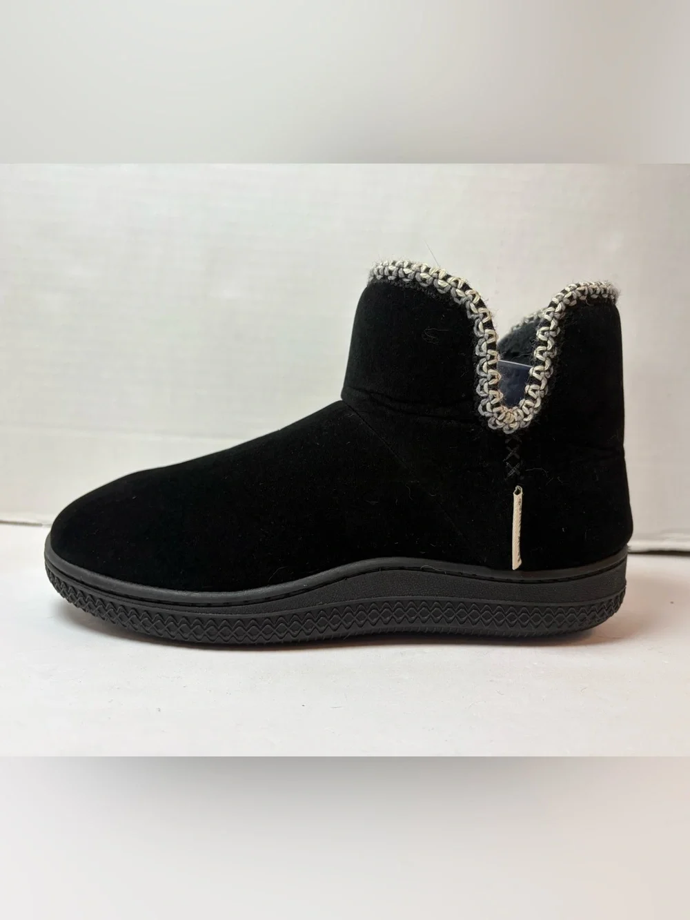 Muk Luks Black Faux Suede Booties Knit Trim Size 6